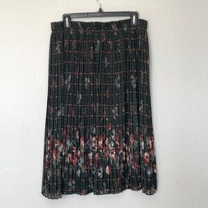 ZARA Women's Plaid and  Pleated Skirt Green Size M